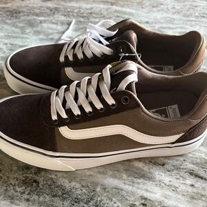 Vans Men's Deluxe Brown White Retro Suedo Shoes